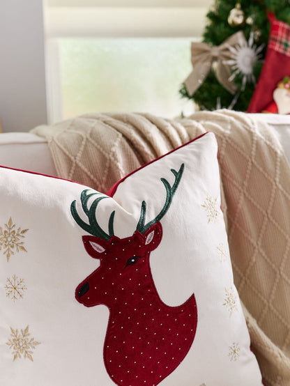 Reindeer Tufted Cushion Cover – Rustic Holiday Charm