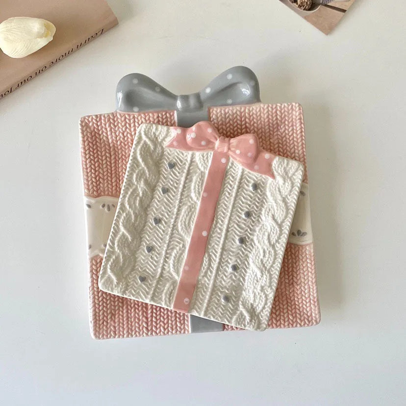 Textured Relief Ceramic Dessert Plate – Christmas Gift Edition