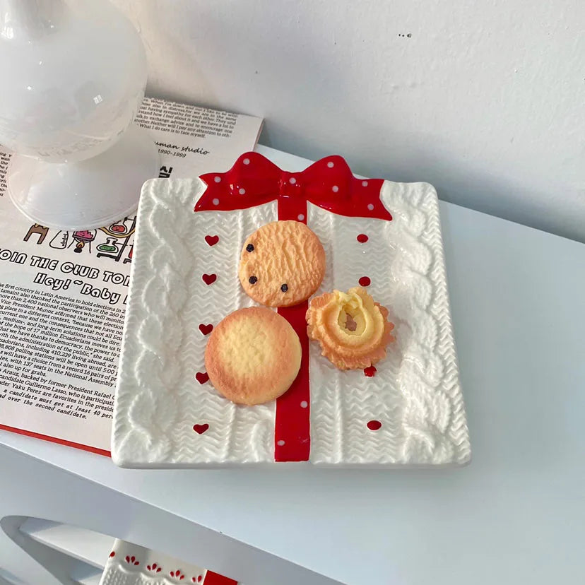 Textured Relief Ceramic Dessert Plate – Christmas Gift Edition