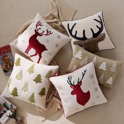 Reindeer Tufted Cushion Cover – Rustic Holiday Charm